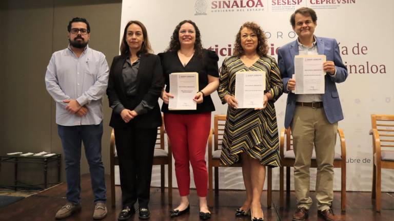 Representantes de los tres niveles de gobierno y expertos participaron en el foro “Justicia Cívica, una vía para la construcción de paz en Sinaloa”.
