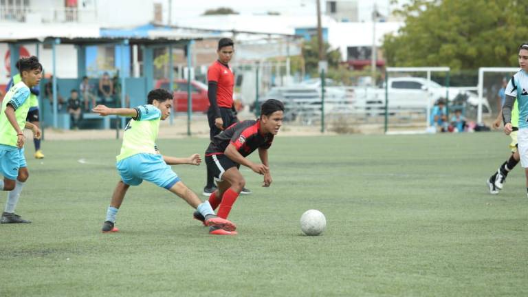 Se disputa la quinta jornada de la Liga de Futbol Juvenil B Municipal.