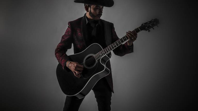 Abraham Hernández estrena el tema Por tonto todo lo perdí