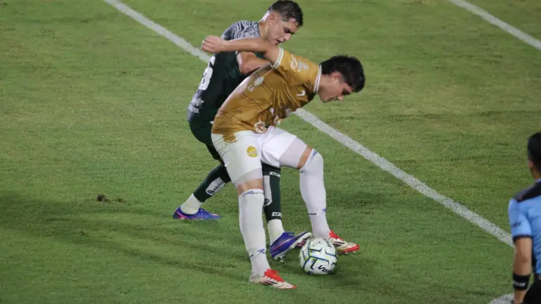 Dorados de Sinaloa cayó en el puerto ante Alacranes de Durango.