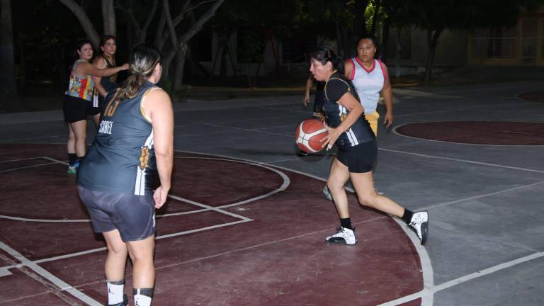 Este lunes seguirán las acciones en la cancha de la colonia López Mateos.