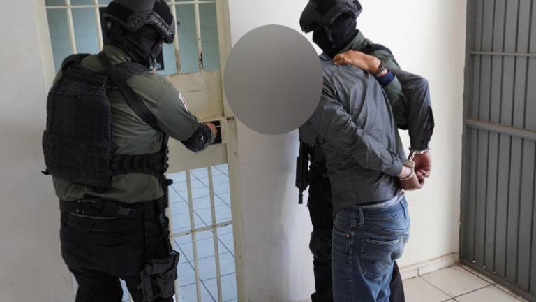 El detenido fue trasladado ante el Ministerio Público tras su captura en el tramo Culiacán-Los Mochis.