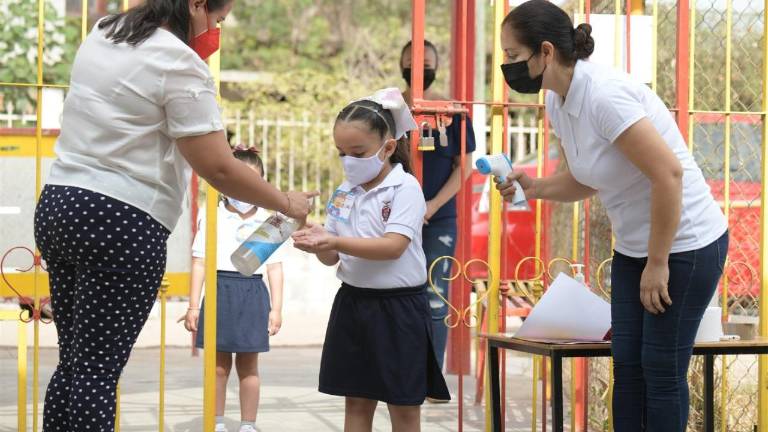 En Sinaloa deja de ser obligatorio el uso de cubrebocas en centros educativos y espacios abiertos y cerrados.