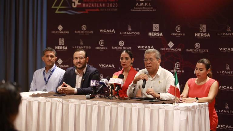 Integrantes de la AMPI dan a conocer los pormenores del Congreso Nacional Inmobiliario AMPI 2023 que se realizará en octubre en Mazatlán.