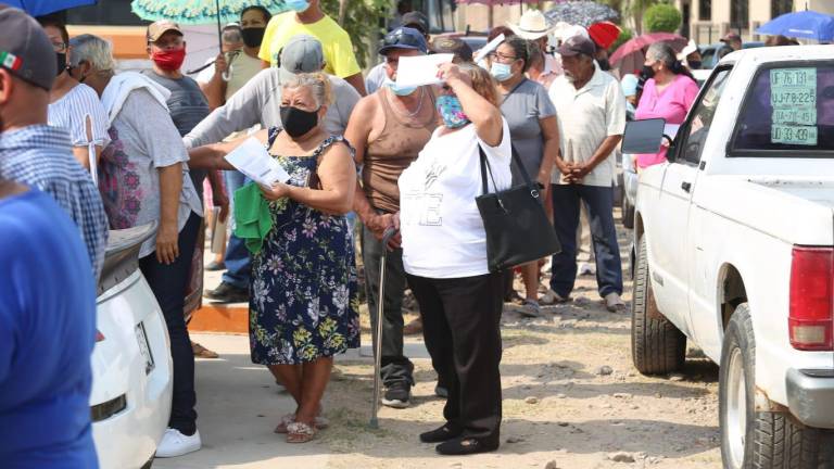 En la zona rural de Mazatlán vacunan con la segunda dosis contra el Covid-19 a los mayores de 60 años