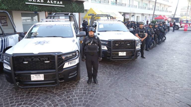 La Policía Municipal recibe nuevas unidades móviles y equipo táctico para el reforzamiento de la seguridad.