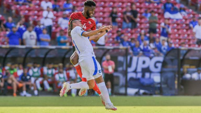 El Salvador supera a Trinidad y Tobago y avanza a la siguiente ronda en la Copa Oro