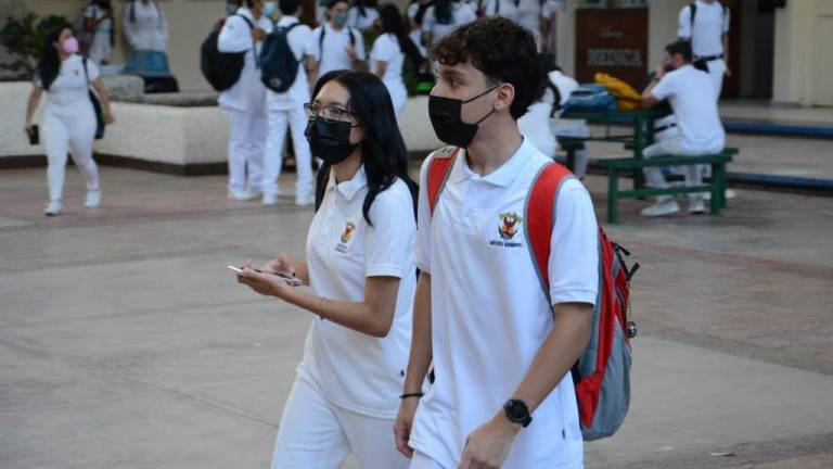 En cuestión de horas, la UAS agotó los espacios de preinscripción en las carreras relacionadas con la salud.