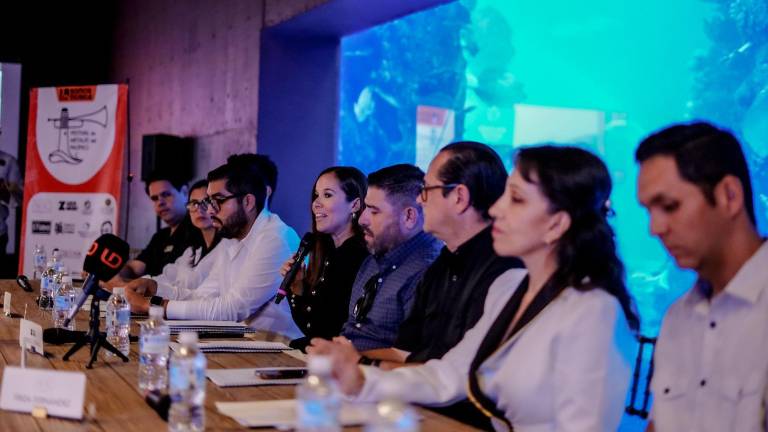 Autoridades, empresarios y artistas dan detalles del festival.