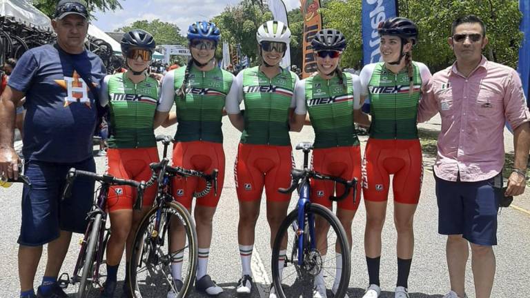 El equipo mexicano de ciclismo de ruta femenil.