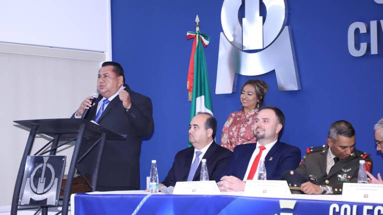 Juan Andrés Barrón Ochoa rindió protesta como nuevo presidente del Colegio de Ingenieros Civiles de Mazatlán.