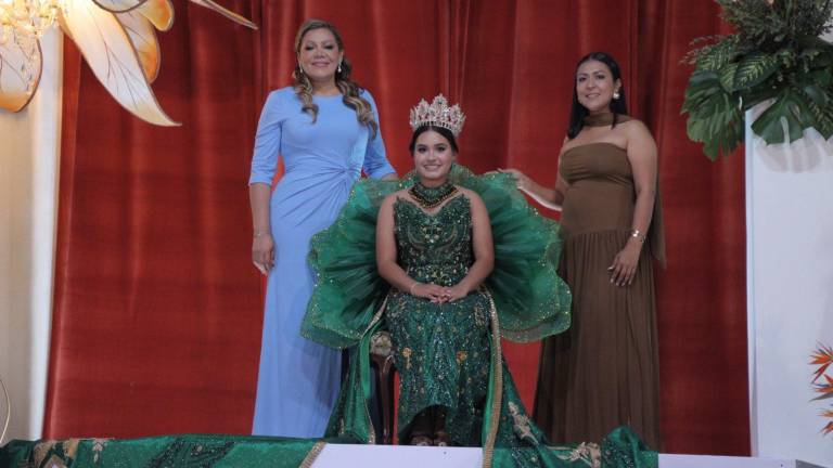 Isabella I fue coronada como reina de los 36 Juegos Florales de la Feria de la Primavera.