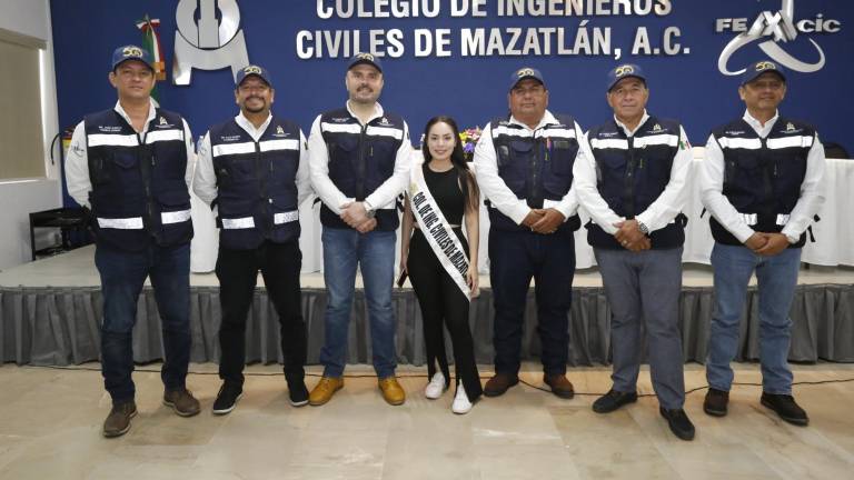 Jesús Gamboa, Tláloc Altamirano, Ramón Antonio Osuna, Kathya Castro, Andrés Barrón, Carlos Venegas y Carlos Miranda fueron los anfitriones de la celebración.