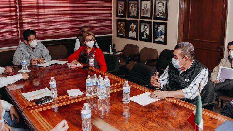 En reunión privada con el Alcalde Martín Ahumada se establecieron nuevas medidas.