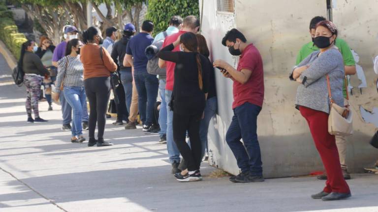 En las últimas 24 horas, la Secretaría de Salud estatal confirmó mil 156 nuevos casos de coronavirus.