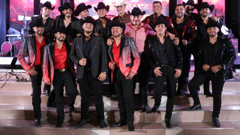Calibre 50, Banda Carnaval, José Manuel Figueroa, Los de La Noria, Cuarto de Milla y Ricardo Murillo.