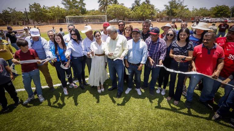 La inauguración del empastado.