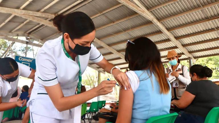 Esta semana continuarán con la vacunación contra el Covid-19 a adolescentes y adultos en Sinaloa.