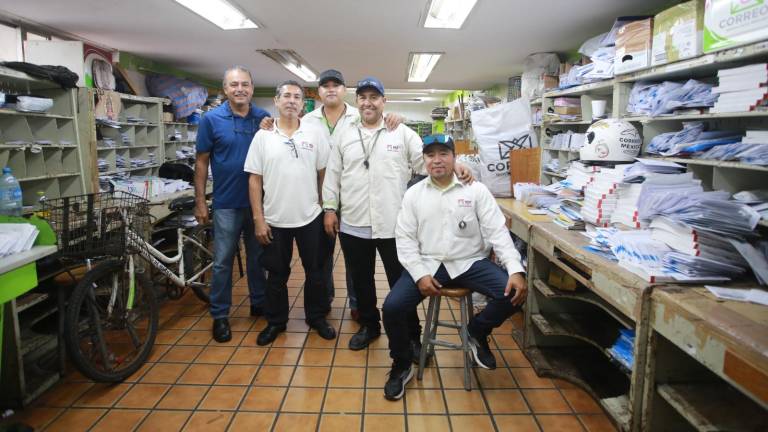 Los carteros festejan su día este domingo 12 de noviembre.