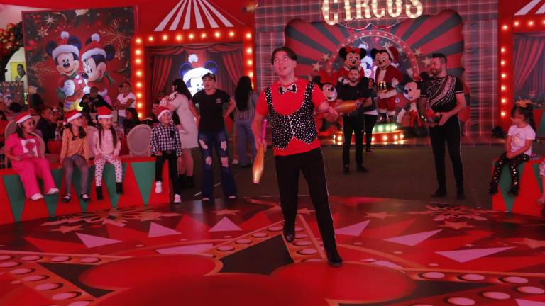 Una temática circense disfrutan los niños y niñas de Ganac.