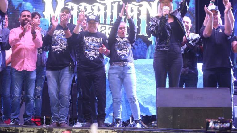 Autoridades inauguraron este evento que ya es una tradición en el puerto.