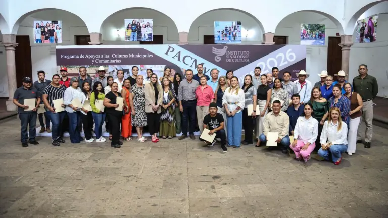 Representantes de proyectos reciben apoyos PACMYC en Culiacán.