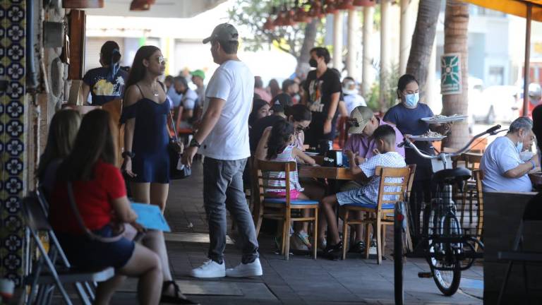 En cada municipio se valorará el aforo en restaurantes, antros, hoteles y transporte público, indicó el Secretario de Salud estatal, Efrén Encinas Torres.