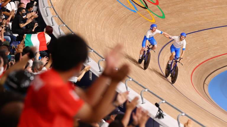 Italia gana el oro olímpico en persecución por equipos masculinos 61 años después