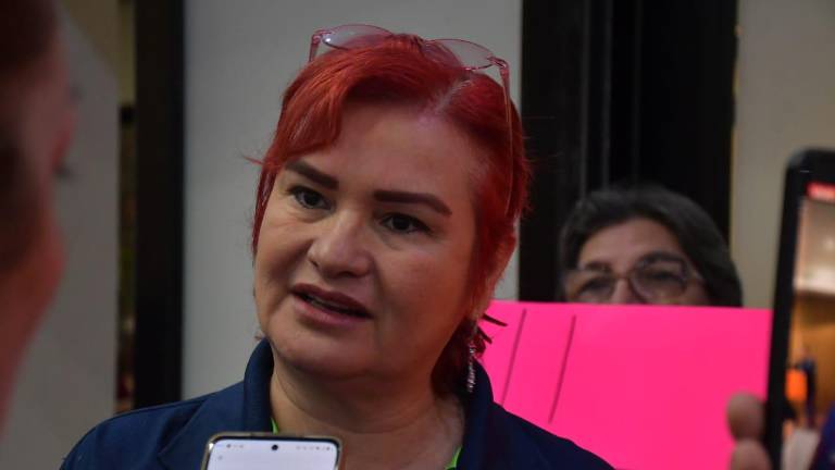 La dirigente explicó que la administración municipal se escuda en una supuesta interpretación de la ley sobre la doble pensión para negar el beneficio.