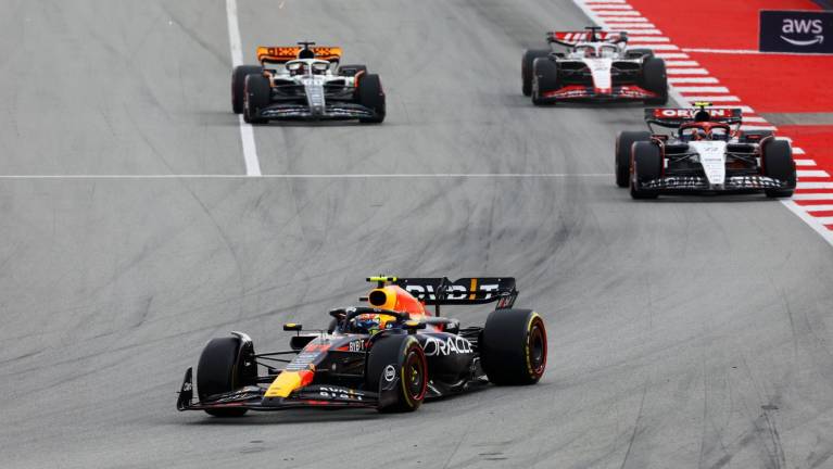 Sergio “Checo” Pérez queda cerca del podio.