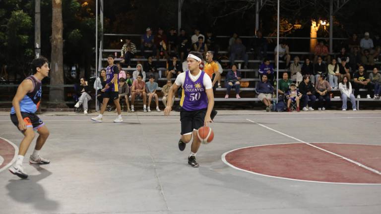 El torneo continúa este jueves 12 de febrero con tres duelos en el parque Ángel Flores.