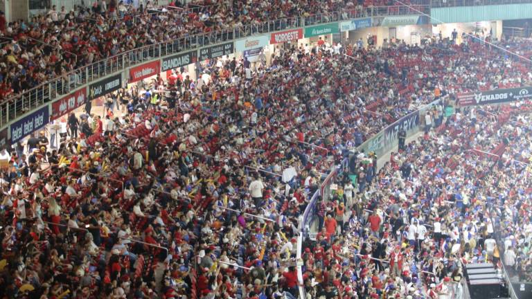 La casa de los Venados de Mazatlán contó con más de 17 mil espectadores atentos a las emociones del beisbol invernal.
