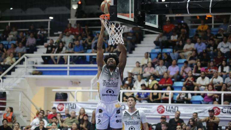 Terrence Thompson jugó 36 partidos la campaña pasada con Venados Basketball.