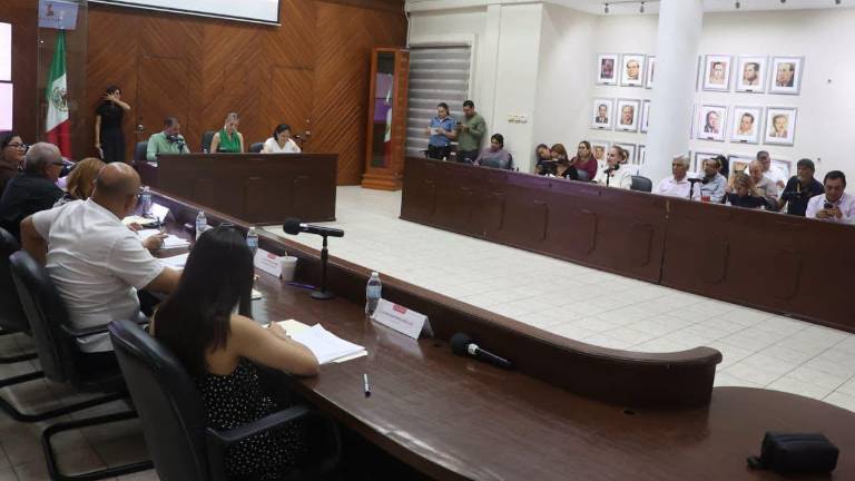 En la sesión de Cabildo de Mazatlán exponen la violencia registrada en el Municipio.