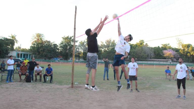 Buenos duelos hubo en el Primer Torneo de Voleibol de Tercias Intersindicaturas “Culiacán Ciudad Capital 2021”.