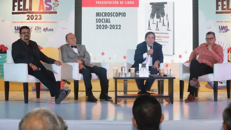 El libro fue comendado los el politólogo Ernesto Hernández Norzagaray y el ex Secretario de Educación Pública federal y ex Alcalde de Mazatlán, José Ángel Pescador Osuna.