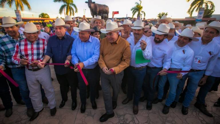 Inaugura Gobernador la Expo Ganadera Sinaloa 2023