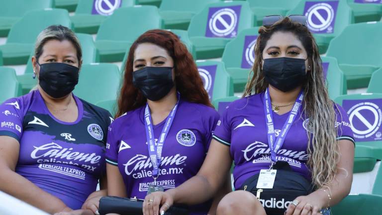 Martha García, Dulce Luna y Adriana Luna.