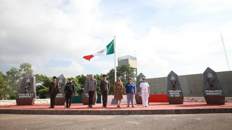 Inauguración de hemiciclo en la Tercera Región Militar.