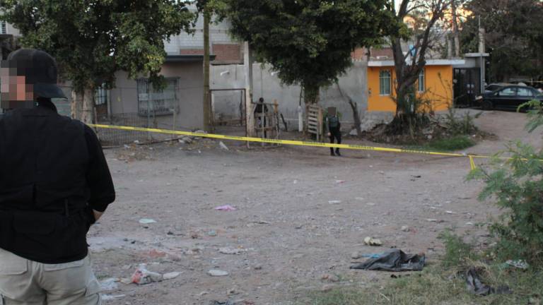 Las dos mujeres resultaron heridas de bala durante un ataque armado registrado en una vivienda de la colonia CNOP, en Culiacán.