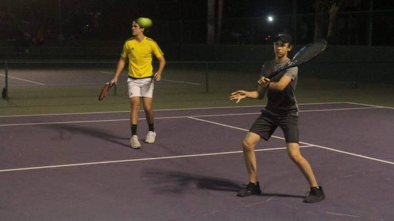 Mariano Hinojos y Juan Pablo Valdez se imponen por marcador de 6-0 y 6-1.