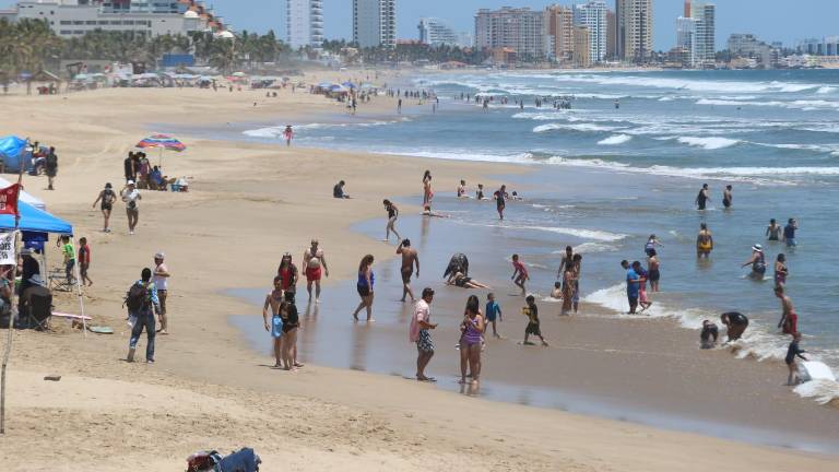 Turismo en las playas de Mazatlán,