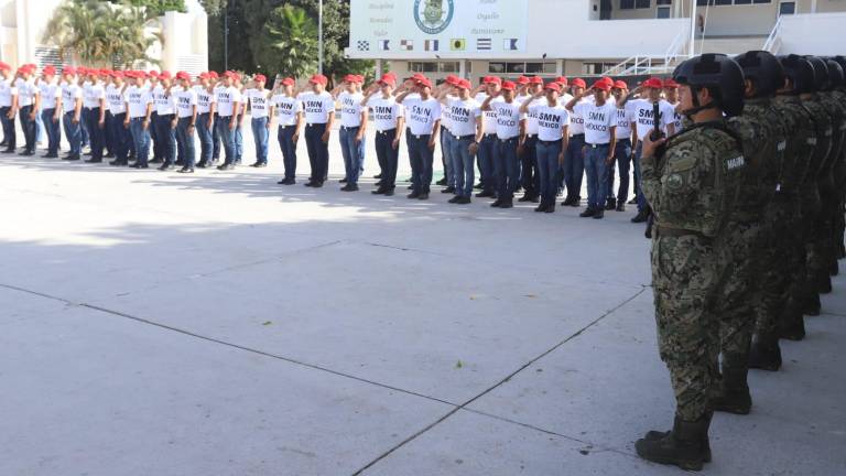 Conclusión del Servicio Militar en la Secretaría de Marina, en Mazatlán.