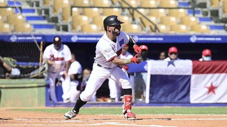 Panamá debuta con triunfo.