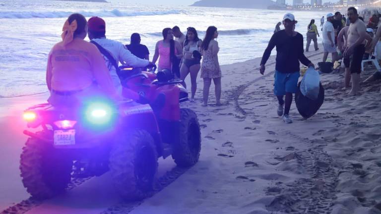 El operativo de seguridad de Semana Santa específica que los bañistas deben abandonar las agua antes de las 19:00 horas.