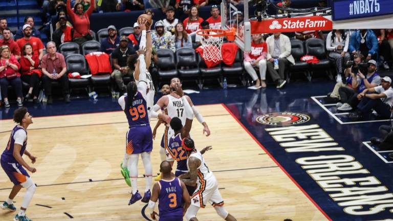 La serie entre Pelicans y Suns está empatada tras cuatro encuentros.