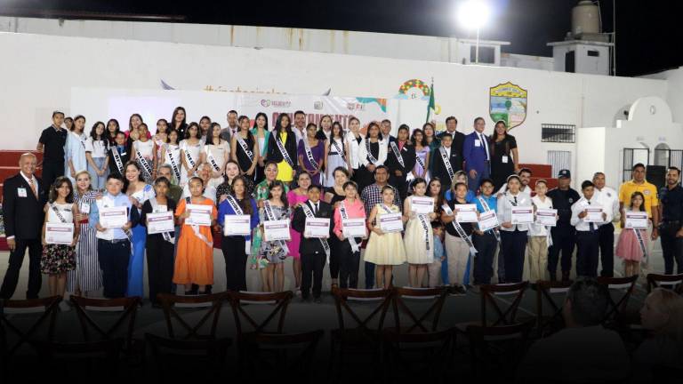 Los niños y niñas recibieron un reconocimiento por parte del Ayuntamiento de Escuinapa.