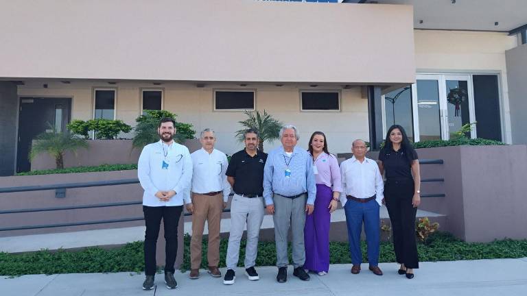 UTEsc celebra firma de convenio con industrias globales del sector aeroespacial, Tetakawi y CPP