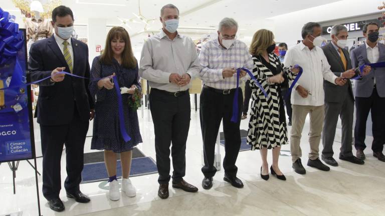 Autoridades e invitados especiales realizaron el corte de listón de Cimaco en Culiacán.