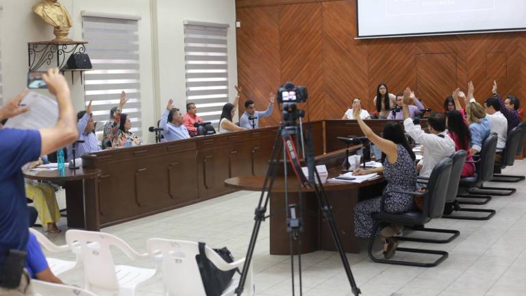 Sesión de Cabildo donde la mayoría de los integrantes votaron contra la propuesta de la Síndica Procuradora para designar al titular del Órgano Interno de Control.